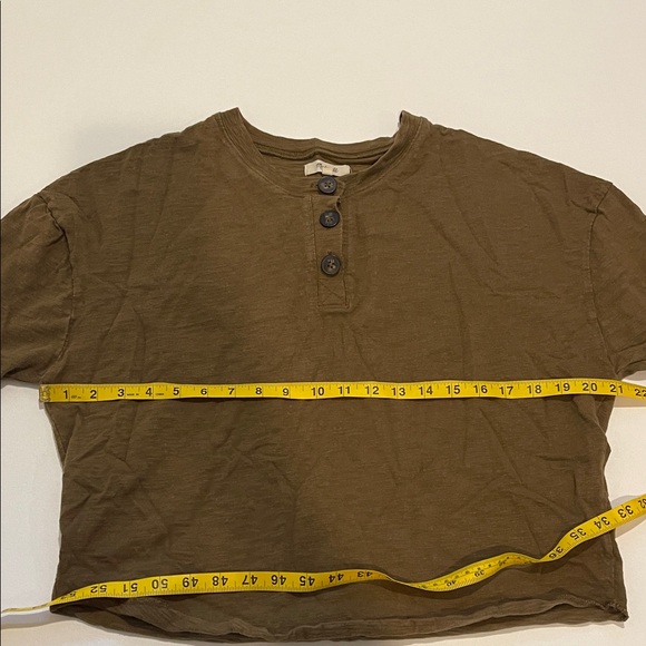 Madewell Raw Edge Henley Crop Top Olive Green - Picture 2 of 6